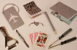 The Christmas Shop Box Of 6 Premium Christmas Crackers| Crackers