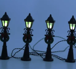 The Christmas Shop Light-up Lamposts| Battery Operated Lights|Lighted Houses
