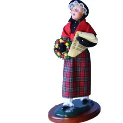 The Christmas Shop Walking Woman| Byers Choice Carolers
